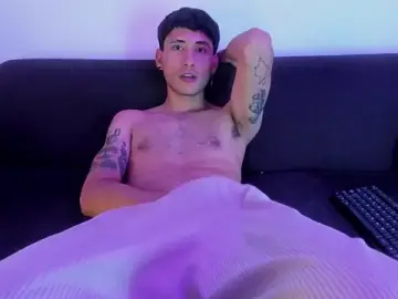 Stripchat Watch Live Sex Cams of Henrikk_senn
