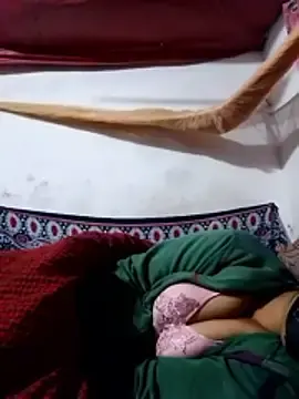 Stripchat Live Sex Cam of Hot_Sweeti