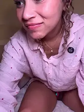 Stripchat Adult Webcam of Lianh_Benett