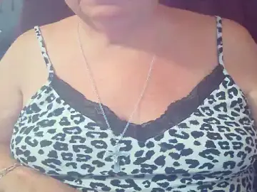 Stripchat Sex Cam of Playful_MILF_Demi