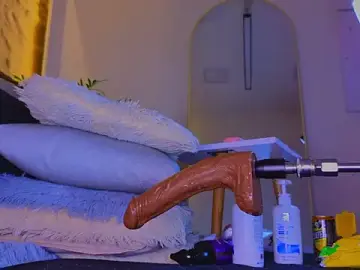 Stripchat Adult Webcam of Isa__Blanc