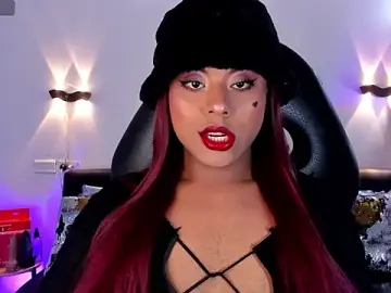 Stripchat Sex Cam of Emili_Roux