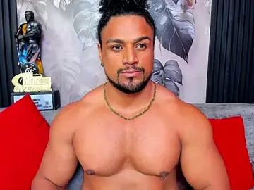 Stripchat Best live sex cam show of MikeEstevess