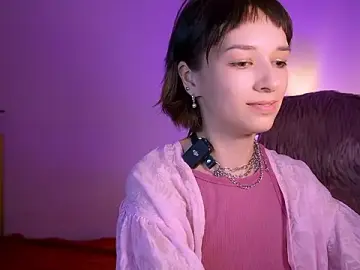 Stripchat Sex Cam of YourDarlingVivian