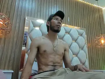 Stripchat Live Sex Cam of james__walsh