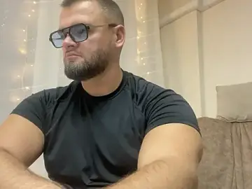 Stripchat Free Live Porn of BrianJohnson_