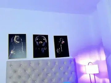 Stripchat Live Porn of naomy_68