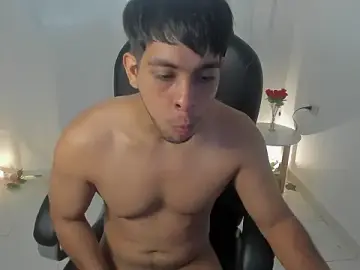 Stripchat Live Sex Cam of shooting_wilson