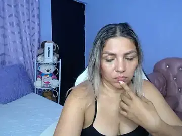 Stripchat Best Webcam of cum_bigass