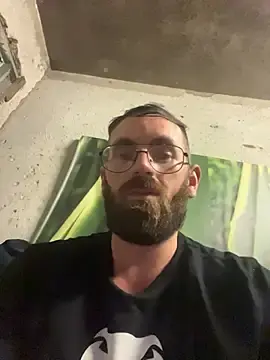 Stripchat Live Sex Cam of sexyeyeblue