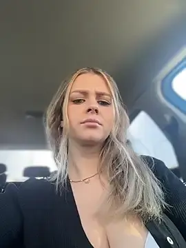 Stripchat Live Sex Cam of Love_Bri