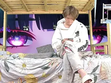 Stripchat Sex Cam of xiaohuangren01