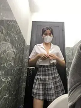 Stripchat Sex Cam of Lami_Mi