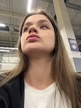 Stripchat Live Porn of KittyQueeny