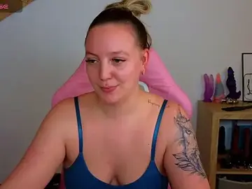 Stripchat Live Sex Cam of Milas_Dreams_OF