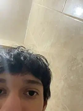 Stripchat Live Sex Cam of alex_fer21