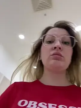 Stripchat Sex Cam of Teya_moon_