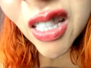 Stripchat Adult Webcams of Niki_Fox111