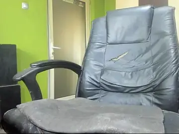 Stripchat Live Sex Cam of BigCumShoot