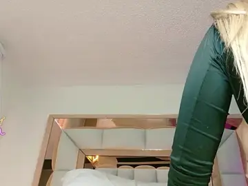 Stripchat Watch Live Sex Cams of im_yours_01