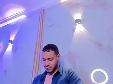 Stripchat Free Live Porn of Aron_and_molly