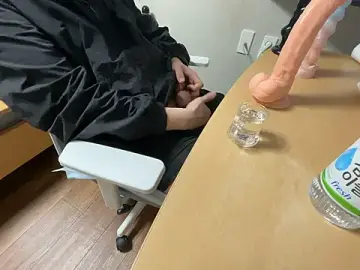 Stripchat Live Sex Cam of koreanbottom03