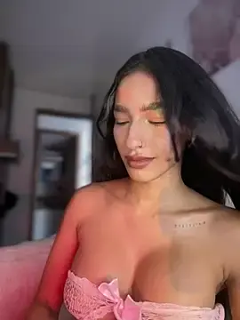 Stripchat Live Sex Cam of DulceLenns