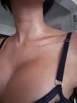 Stripchat Best live sex cam show of DulceLenns