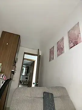 Stripchat Live Sex Cam of DulceLenns