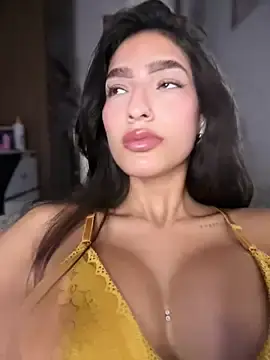 Stripchat Sex Cam of DulceLenns