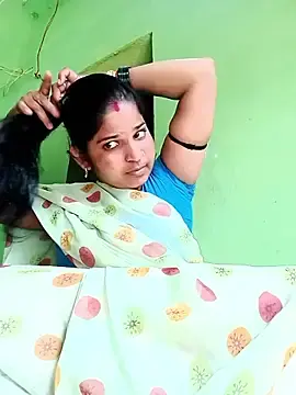 Stripchat Sex Cam of Karishma_cute