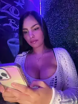 Stripchat Adult Webcams of Maddy_Rouse_