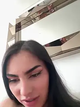 Stripchat Adult Webcam of Maddy_Rouse_