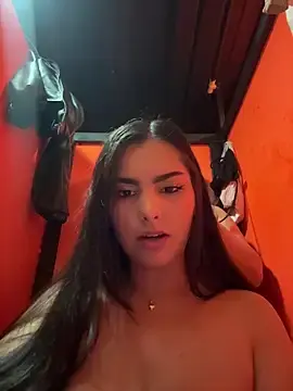 Stripchat Watch Live Sex Cams of Maddy_Rouse_