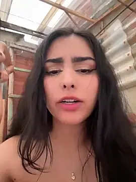 Stripchat Sex Cam of Maddy_Rouse_