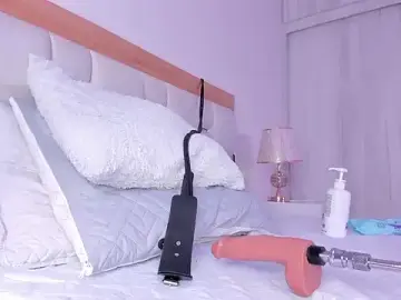 Stripchat Live Sex Cam of mia_hank