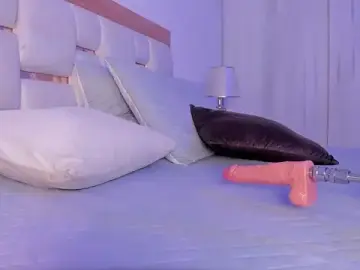 Stripchat Nude Webcam of mia_hank