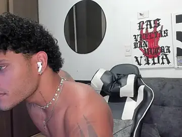 Stripchat Best Webcam of Alessandro_Vanni