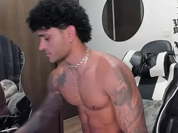 Stripchat Sex Cam of Alessandro_Vanni