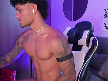Stripchat Live Porn of Alessandro_Vanni