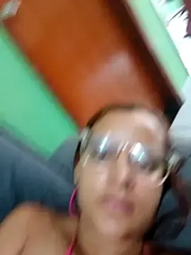 Stripchat Live Sex of AliceRuivinha2