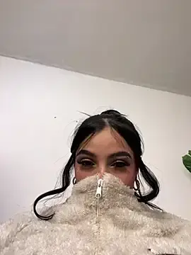 Stripchat Live Sex Cam of Valery_pink18