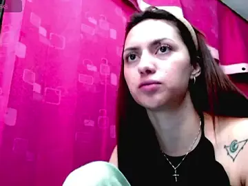 Stripchat Adult Webcam of holy_juli