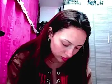 Stripchat Nude Webcam of holy_juli