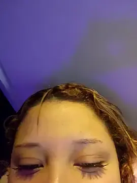 Stripchat Live Sex Cam of m0ondolly