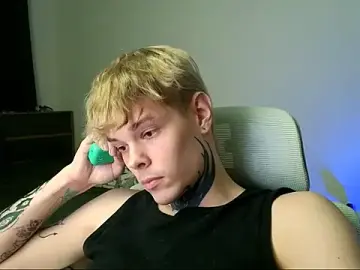 Stripchat Live Porn of DENIS_HERE
