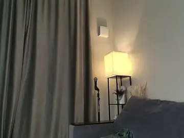Stripchat Live Sex Cam of Only_KiraRi