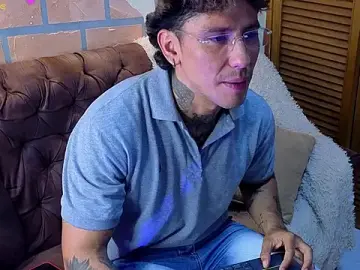 Stripchat Live Porn of mister_eithan