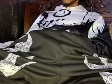 Stripchat Live Sex of tanned_boy