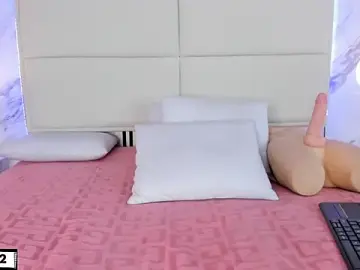 Stripchat Sex Cam of Iris_Thompson_